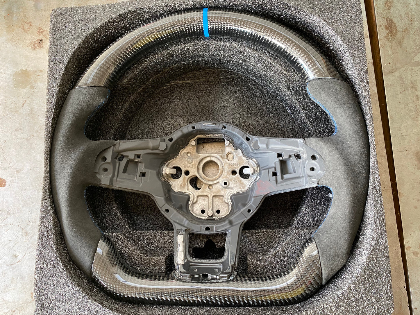 VW Golf 7/R/GTI/GTD carbon steering wheel "CUSTOM"